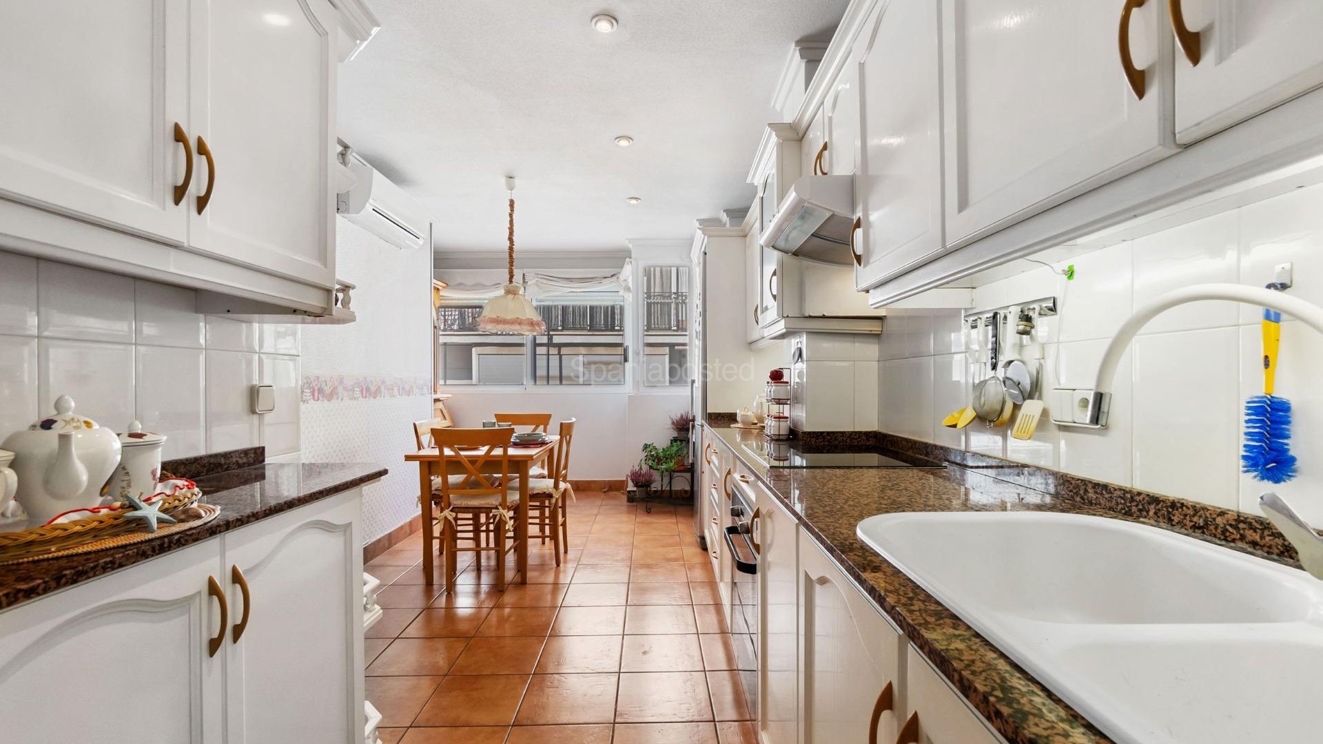 Segunda mano - Apartamento -
Torrevieja - Centro - Muelle Pesquero