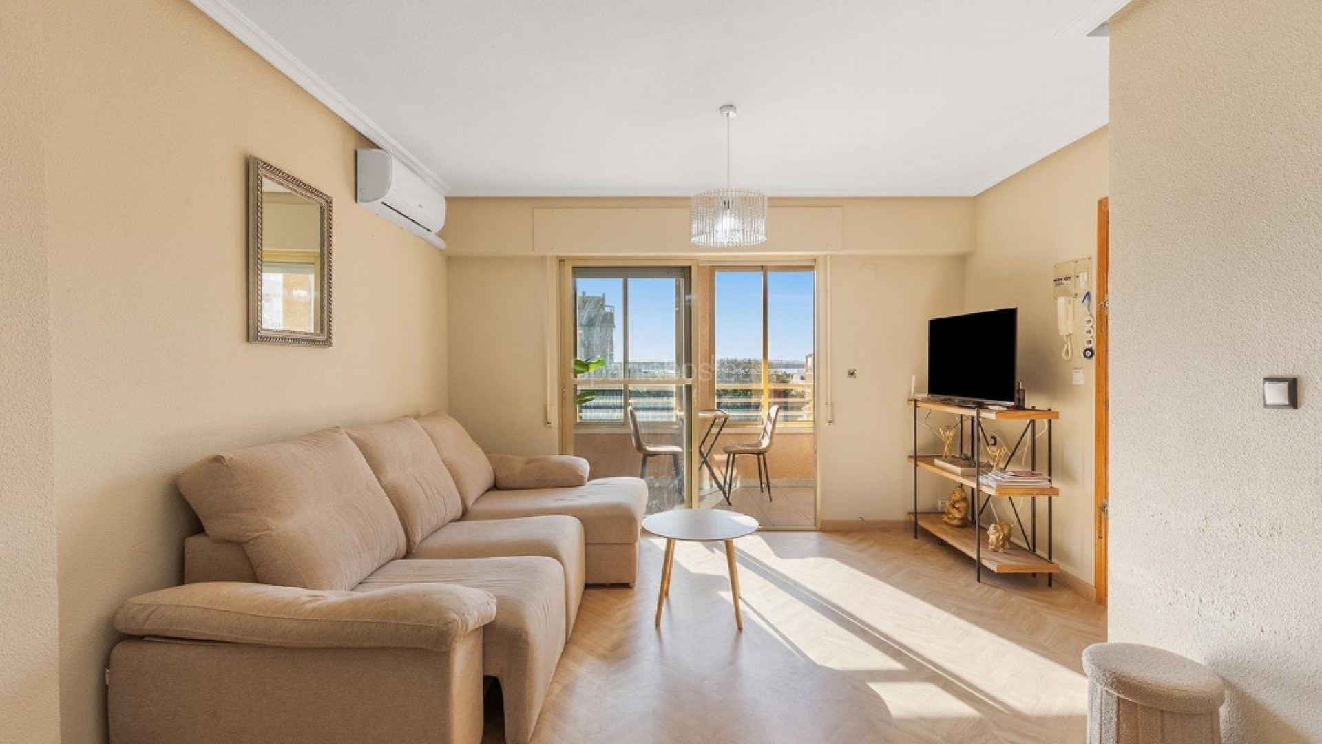 Segunda mano - Apartamento -
Torrevieja - La Mata