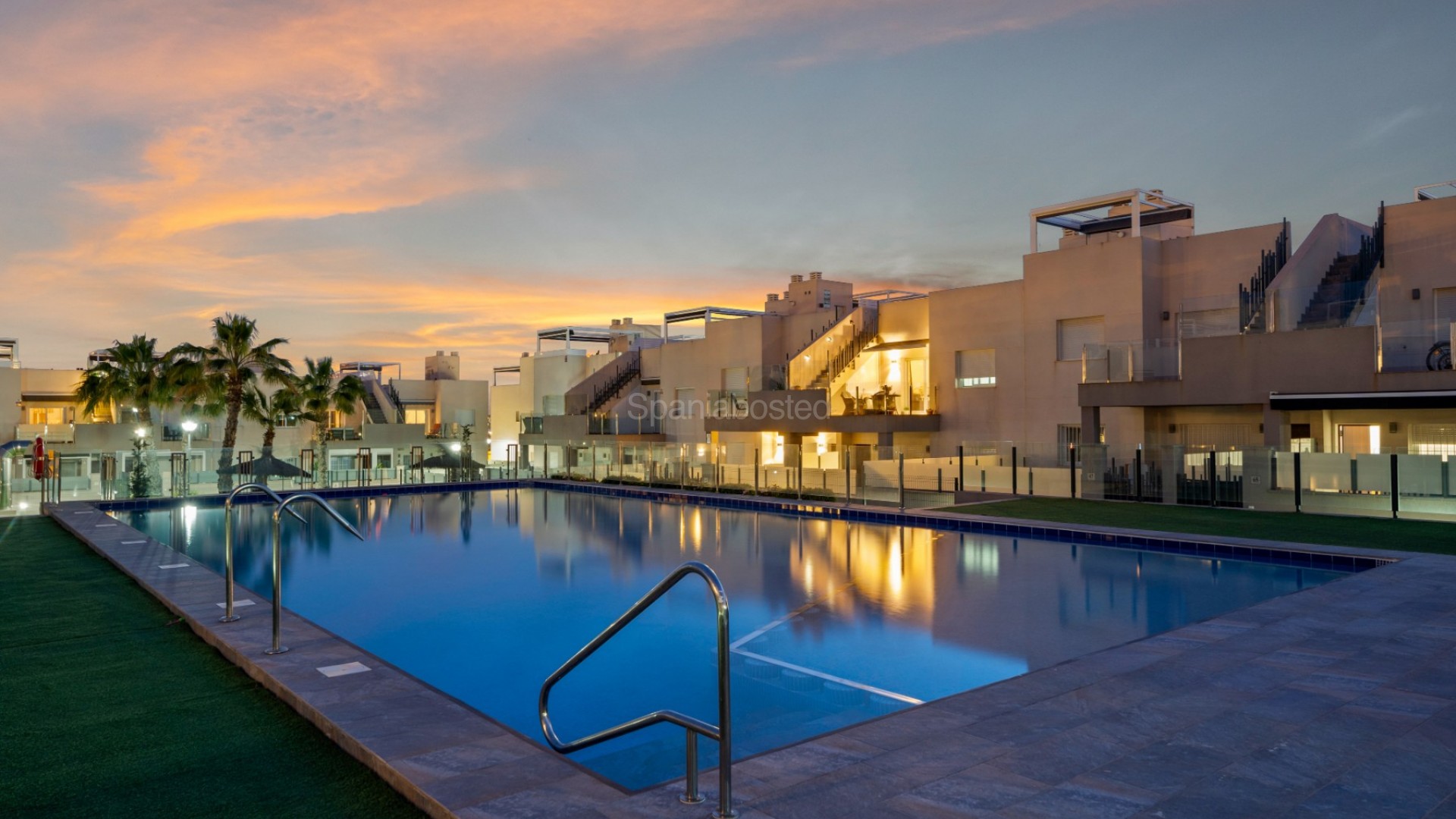 Segunda mano - Apartamento -
Torrevieja