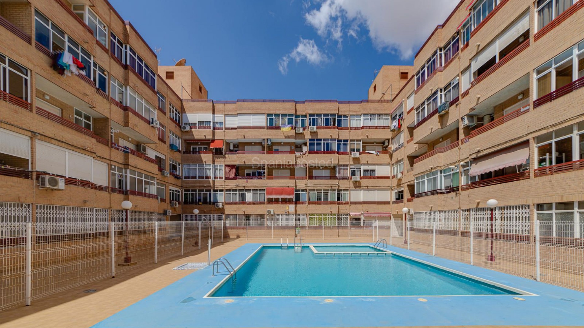 Segunda mano - Apartamento -
Torrevieja