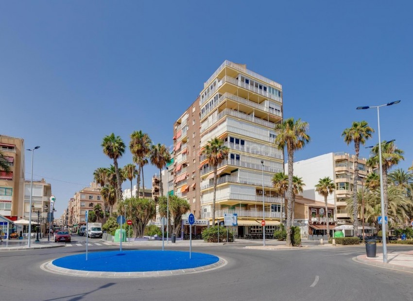 Segunda mano - Apartamento -
Torrevieja