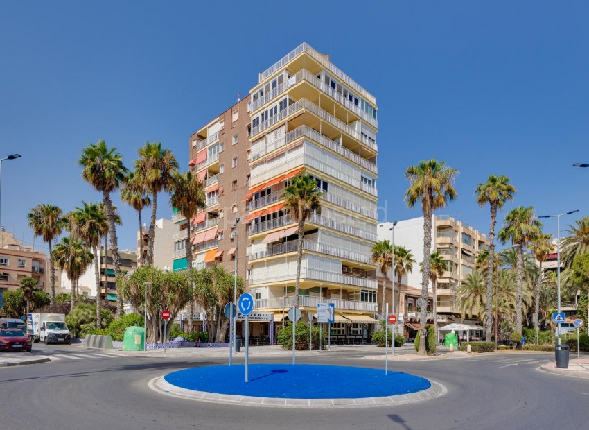 Segunda mano - Apartamento -
Torrevieja