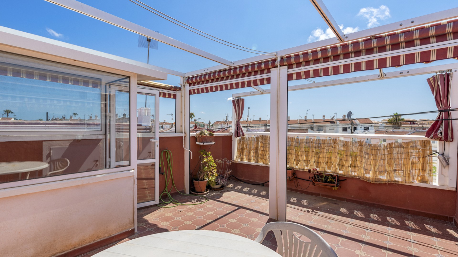 Segunda mano - Apartamento -
Torrevieja