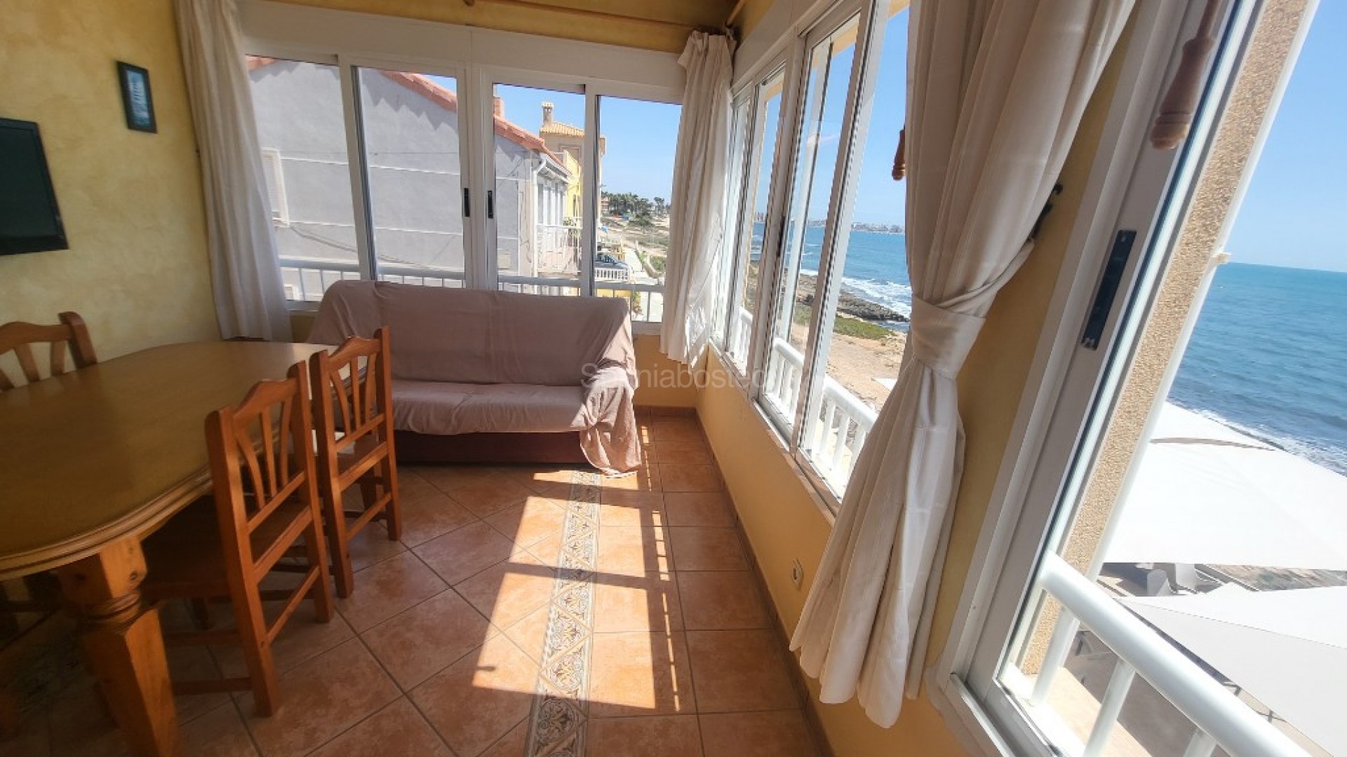 Segunda mano - Apartamento -
Torrevieja