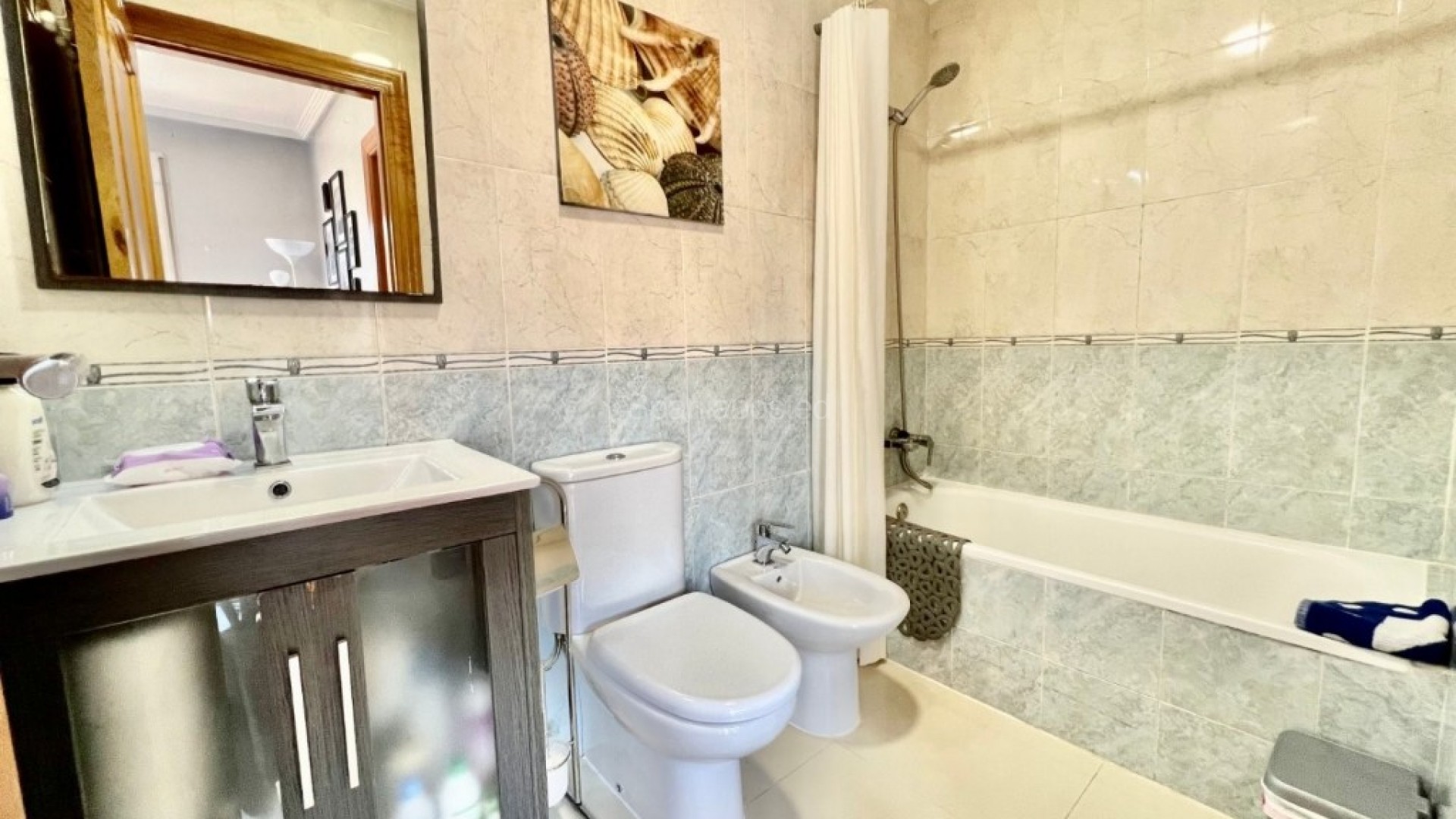 Segunda mano - Apartamento -
Torrevieja