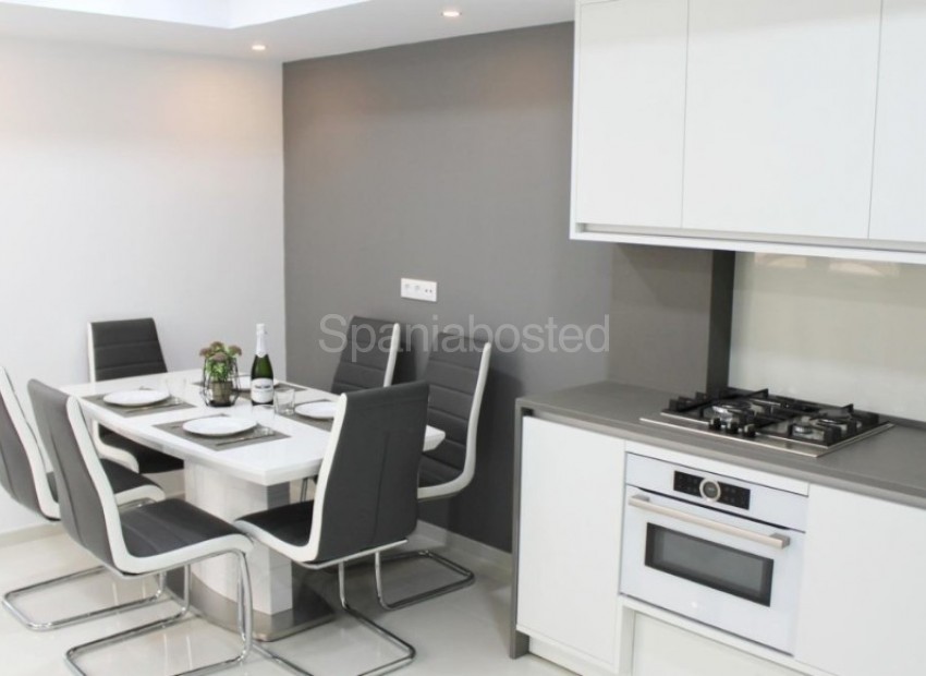 Segunda mano - Apartamento -
Torrevieja