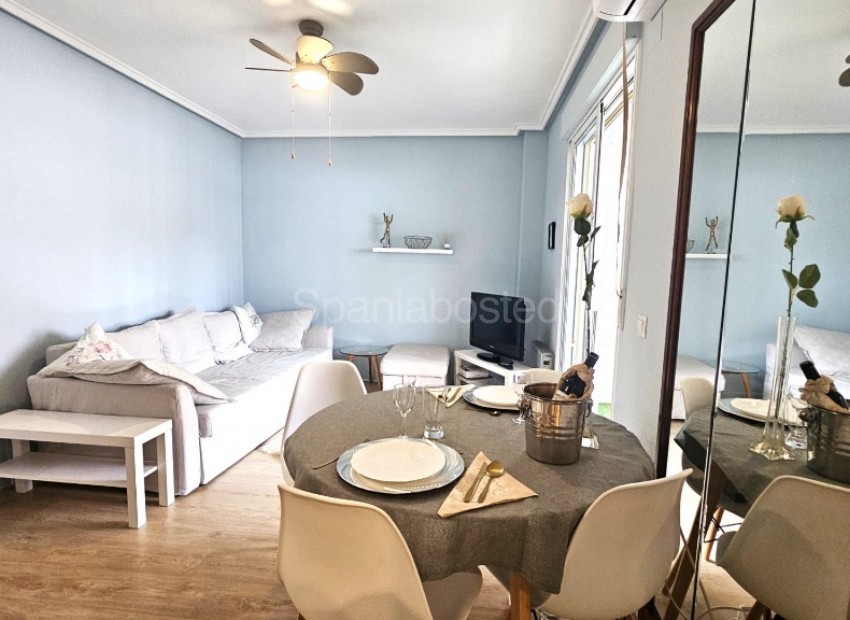 Segunda mano - Apartamento -
Torrevieja