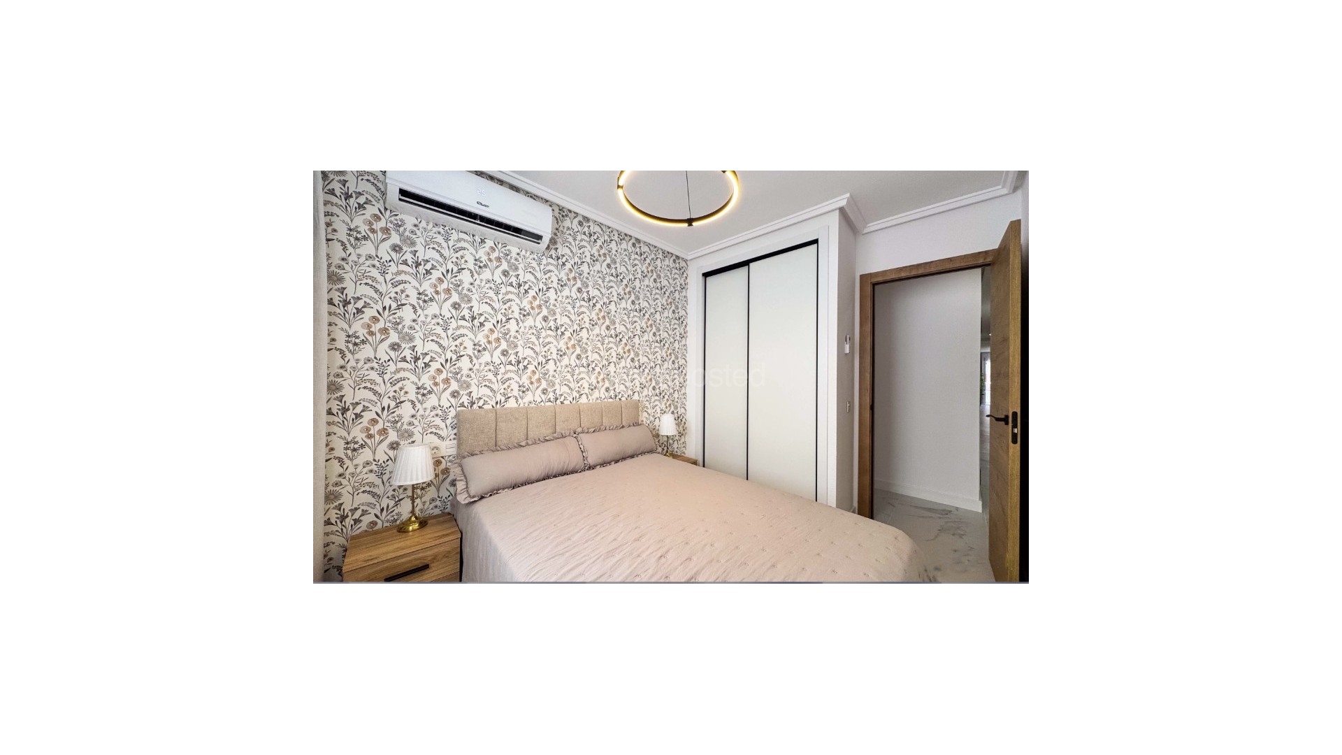 Segunda mano - Apartamento -
Torrevieja