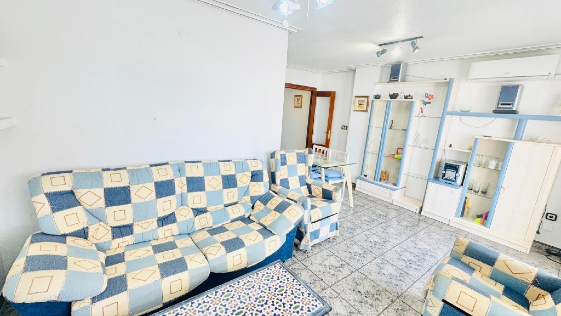 Segunda mano - Apartamento -
Torrevieja