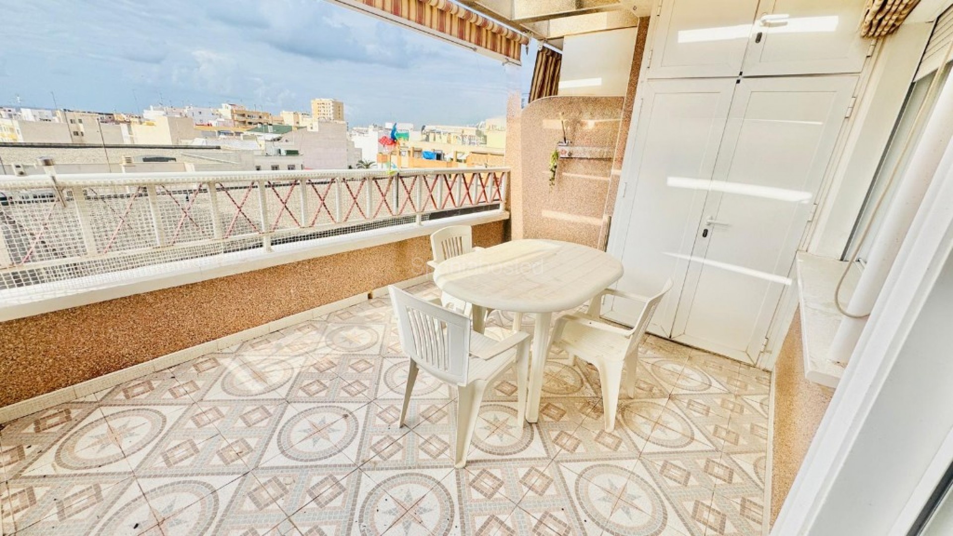 Segunda mano - Apartamento -
Torrevieja