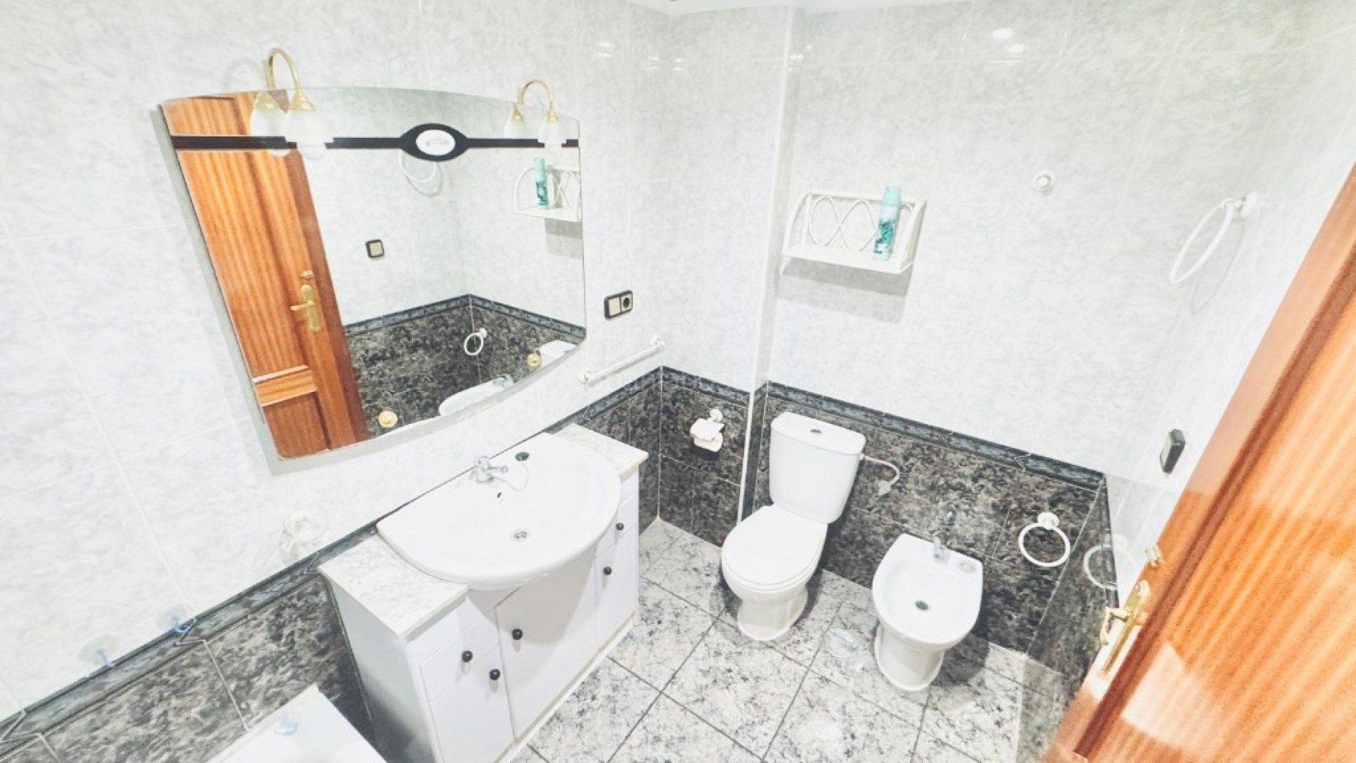 Segunda mano - Apartamento -
Torrevieja