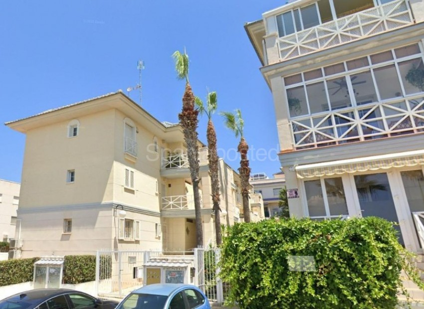 Segunda mano - Apartamento -
Torrevieja