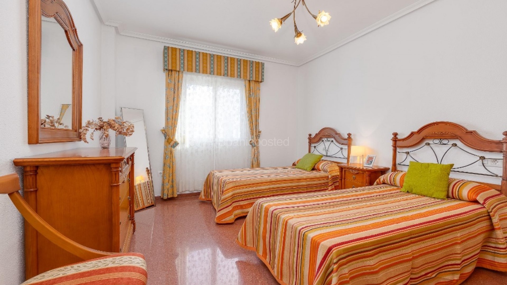 Segunda mano - Apartamento -
Torrevieja