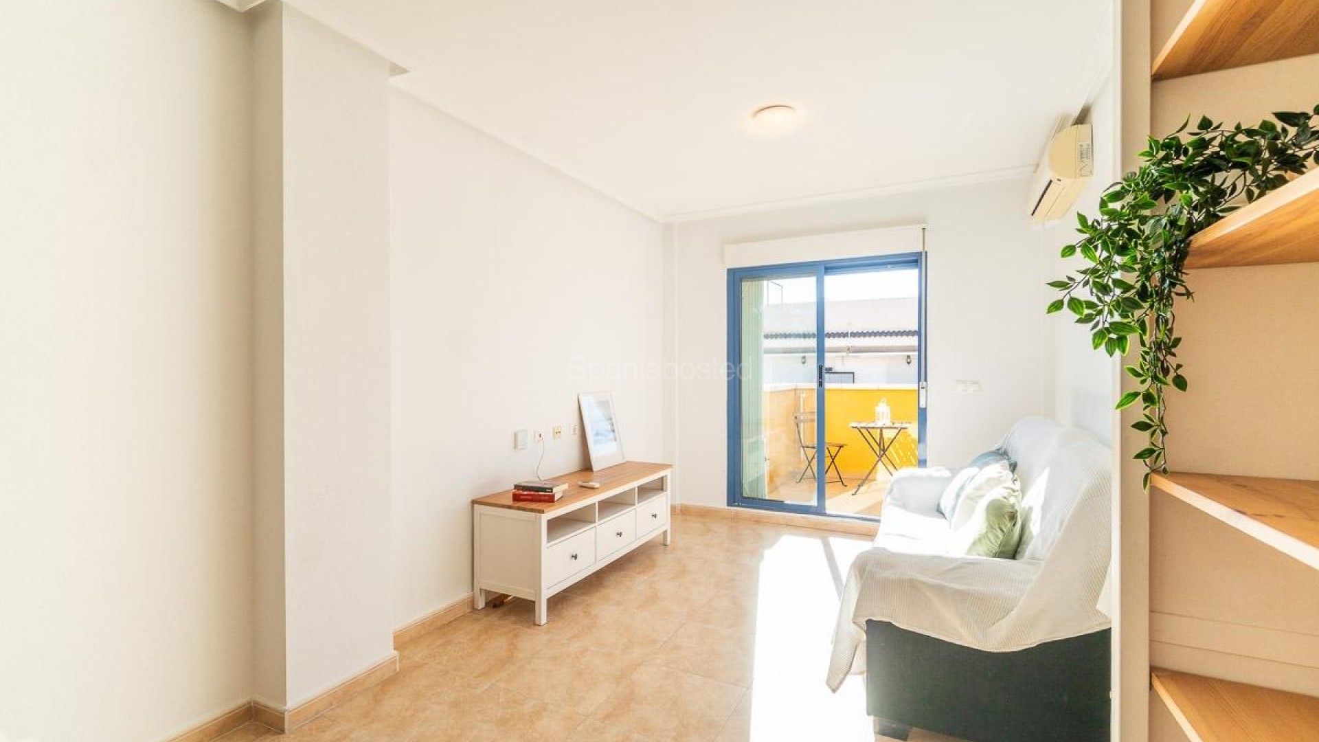 Segunda mano - Apartamento -
Torrevieja