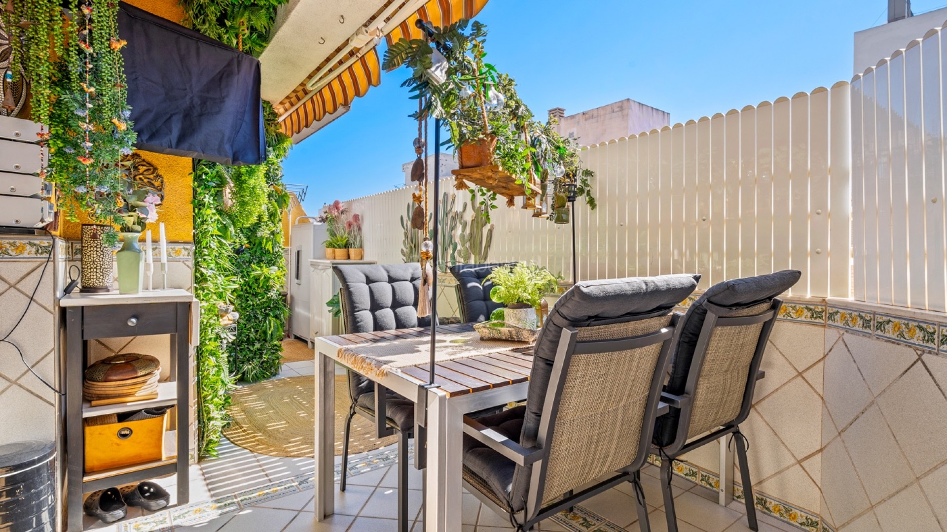 Segunda mano - Apartamento -
Torrevieja