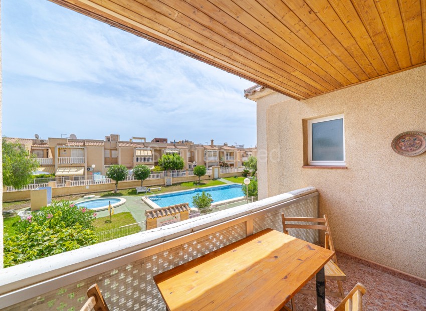 Segunda mano - Apartamento -
Torrevieja