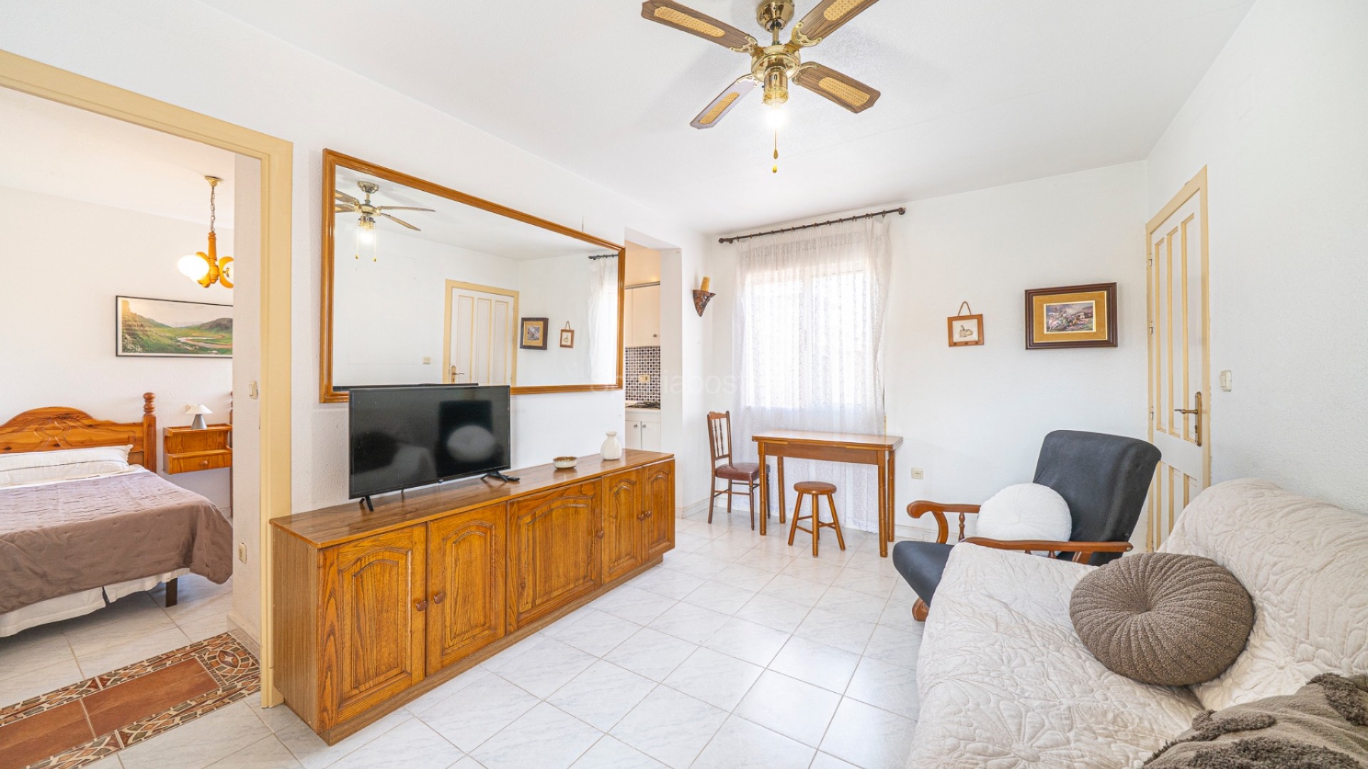 Segunda mano - Apartamento -
Torrevieja