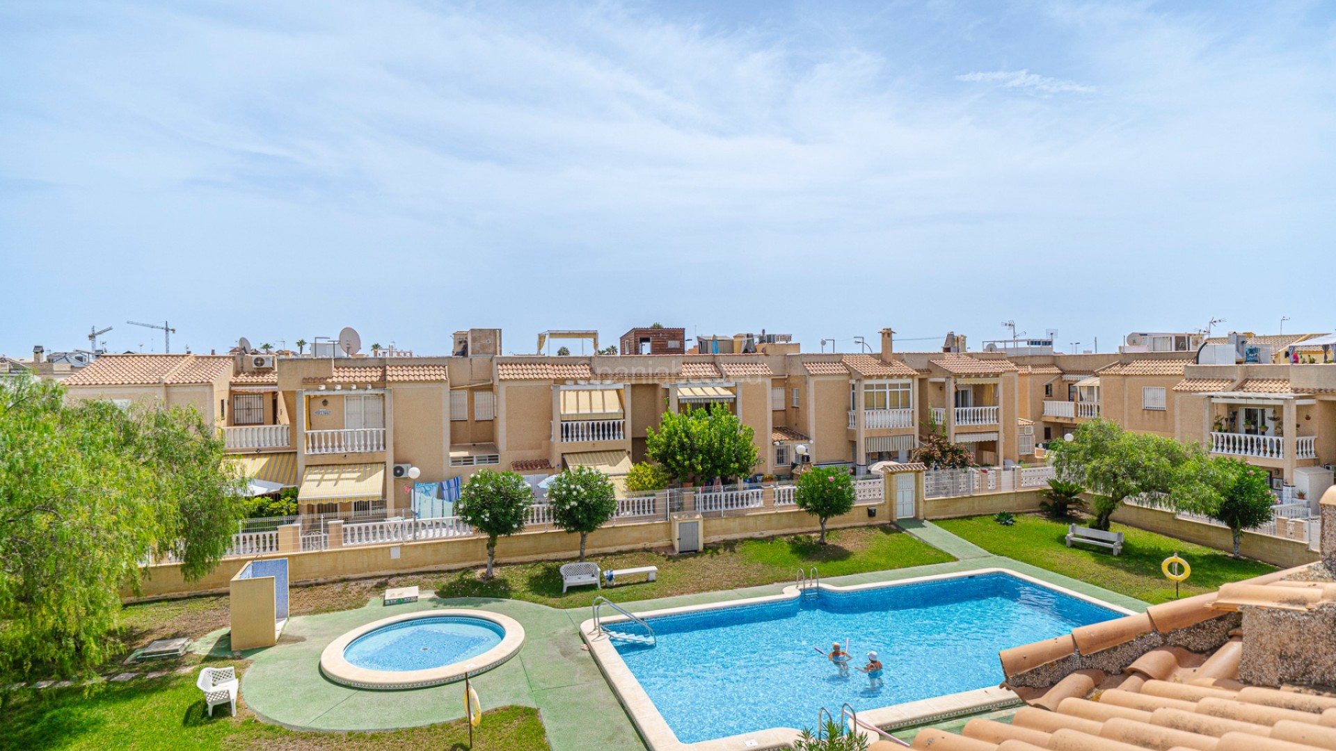 Segunda mano - Apartamento -
Torrevieja