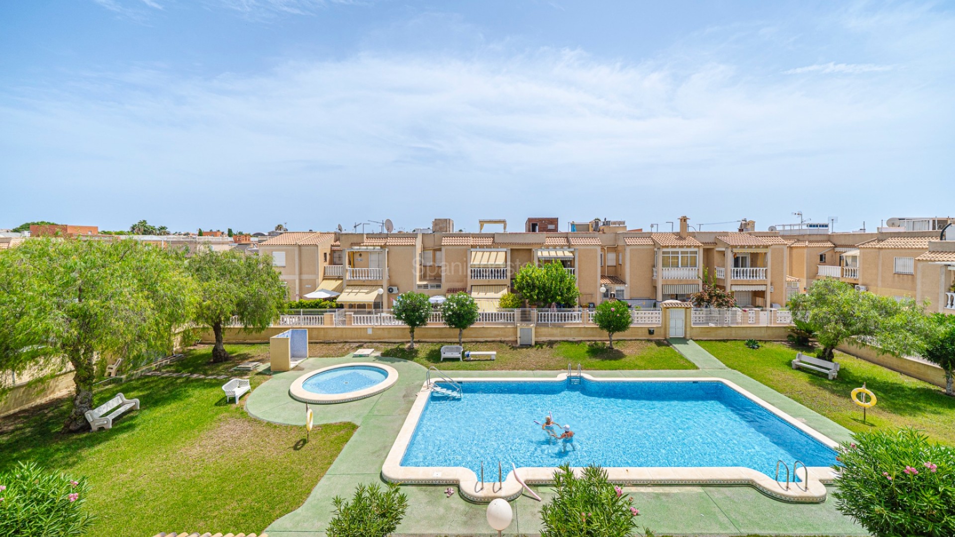 Segunda mano - Apartamento -
Torrevieja