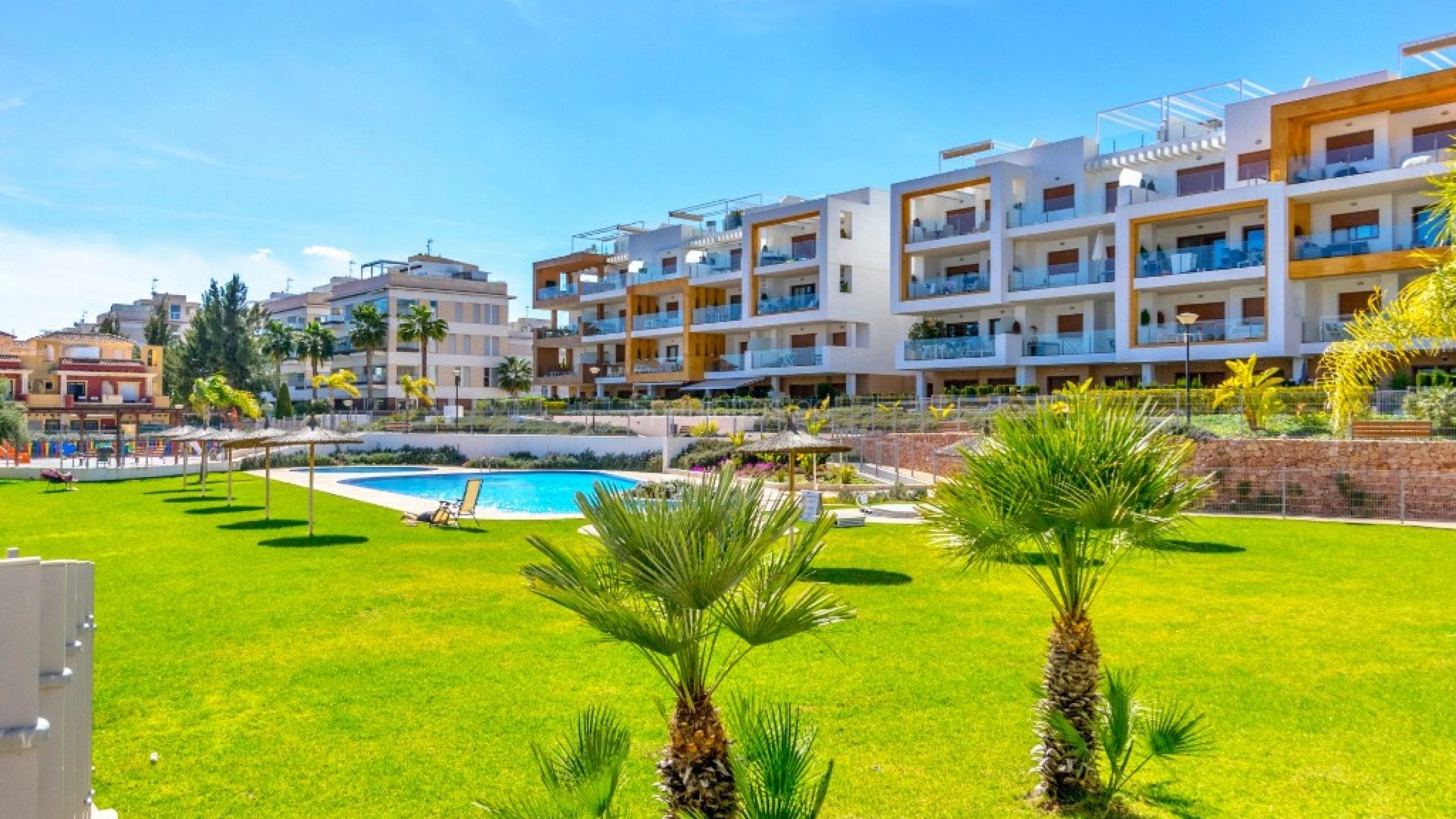 Segunda mano - Apartamento -
Villamartín - Villamartin