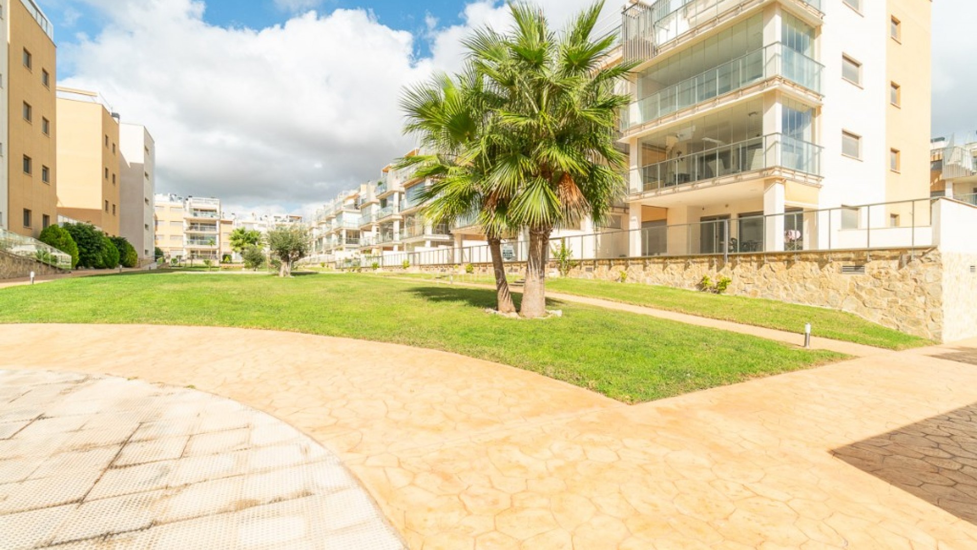 Segunda mano - Apartamento -
Villamartín - Villamartin