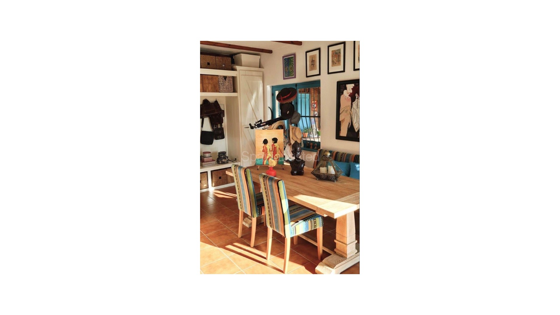 Segunda mano -  -
Los Montesinos