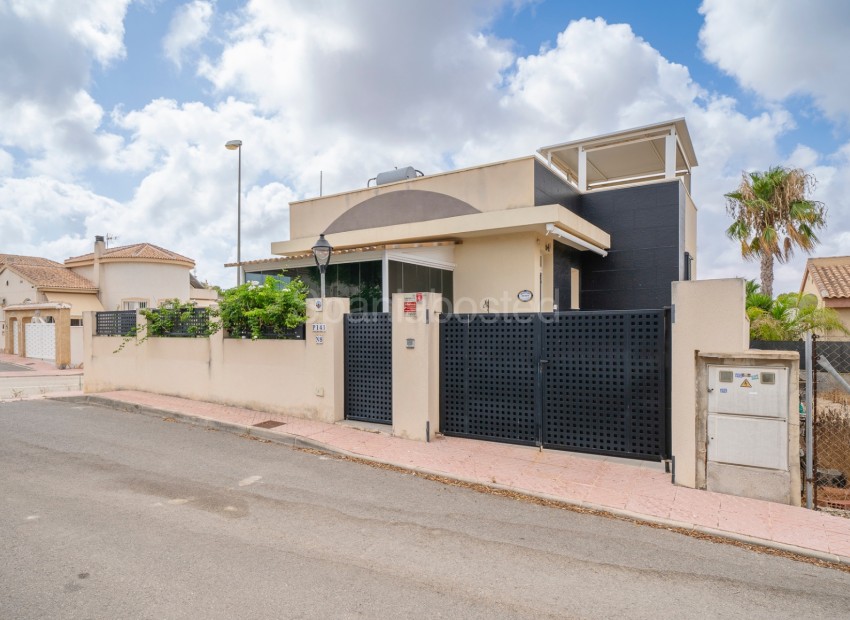 Segunda mano - Villa -
Ciudad Quesada - Rojales - Rojales