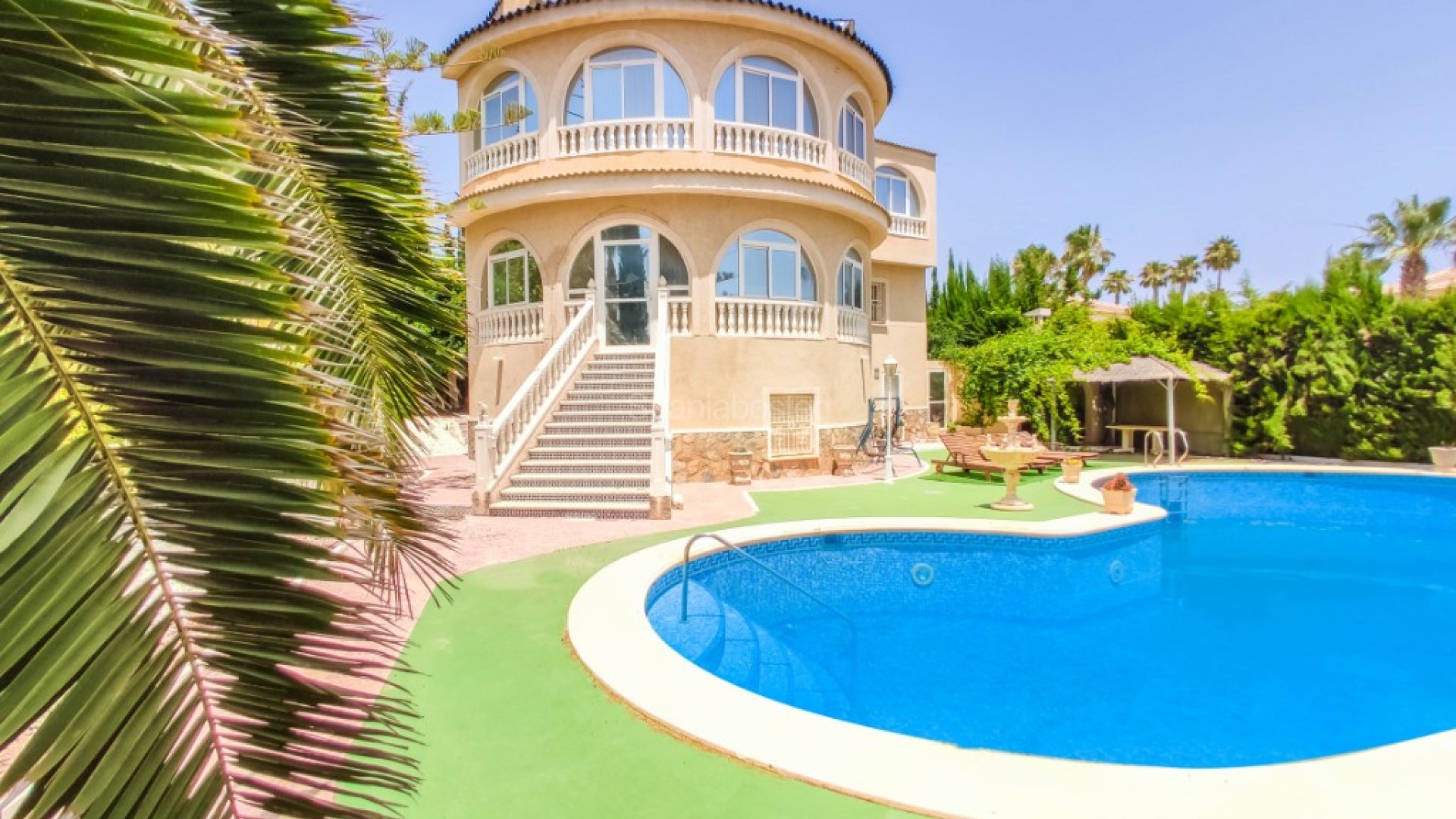 Segunda mano - Villa -
Ciudad Quesada