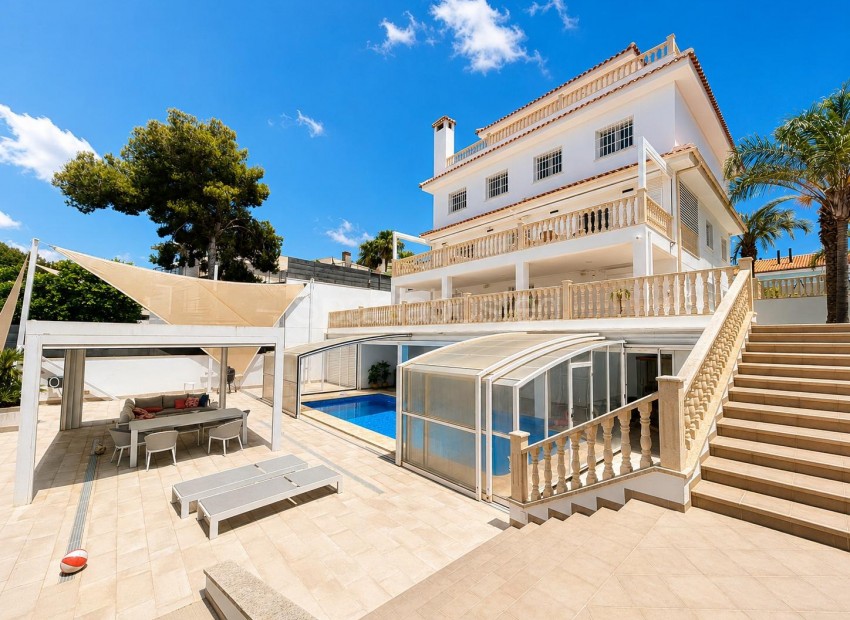 Segunda mano - Villa -
Dehesa de Campoamor - Campoamor