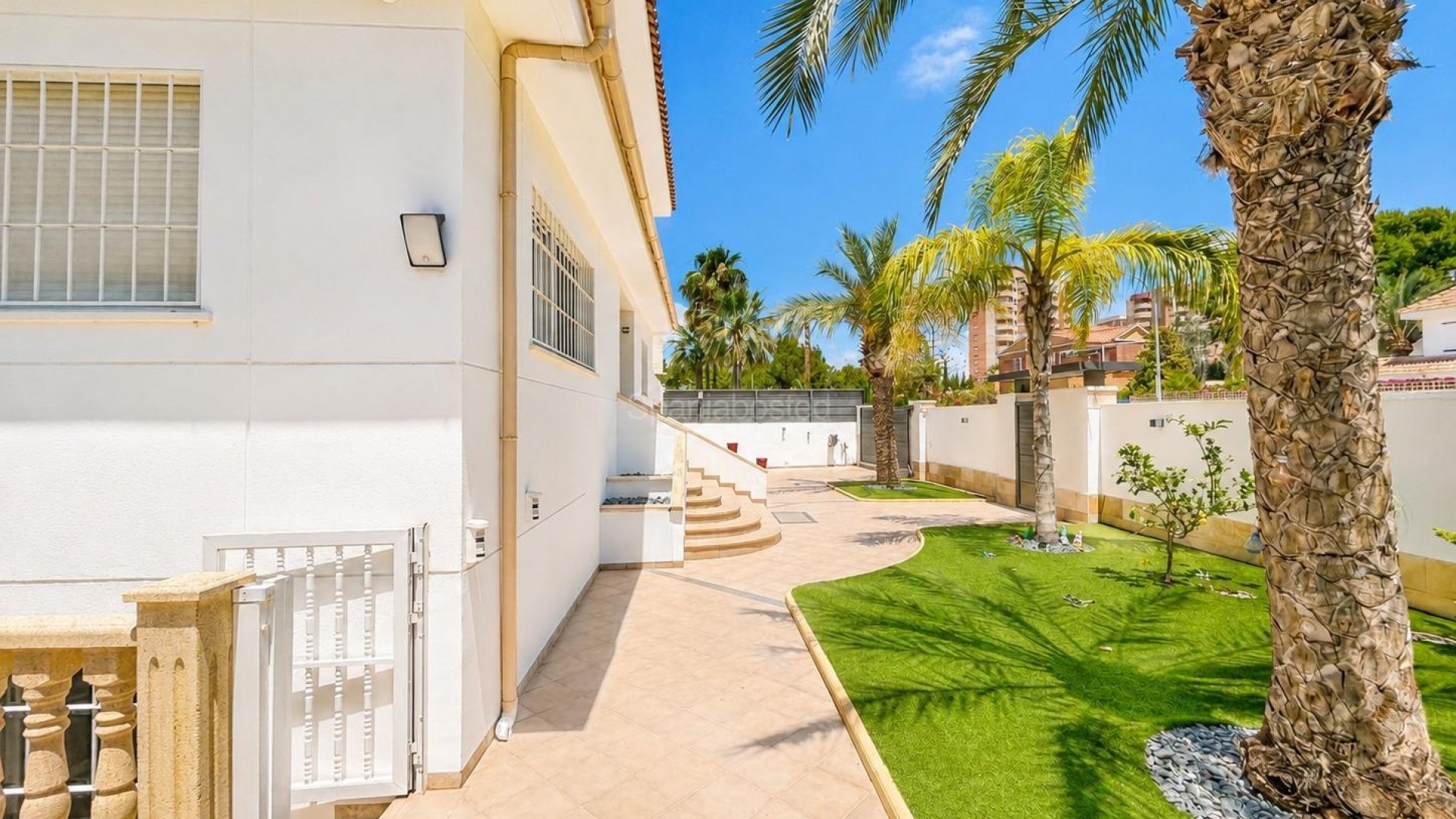 Segunda mano - Villa -
Dehesa de Campoamor - Campoamor