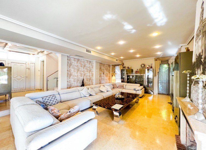 Segunda mano - Villa -
La Mata