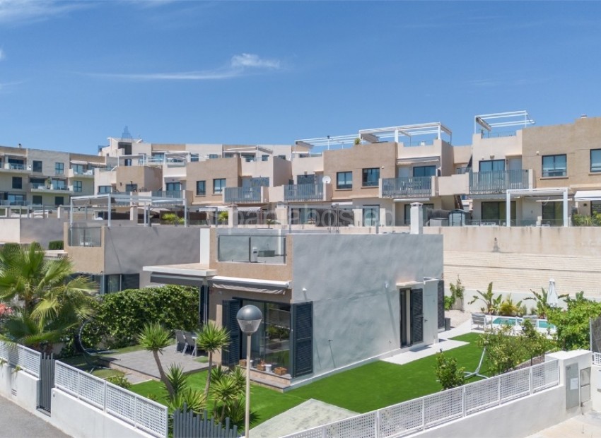 Segunda mano - Villa -
La Zenia