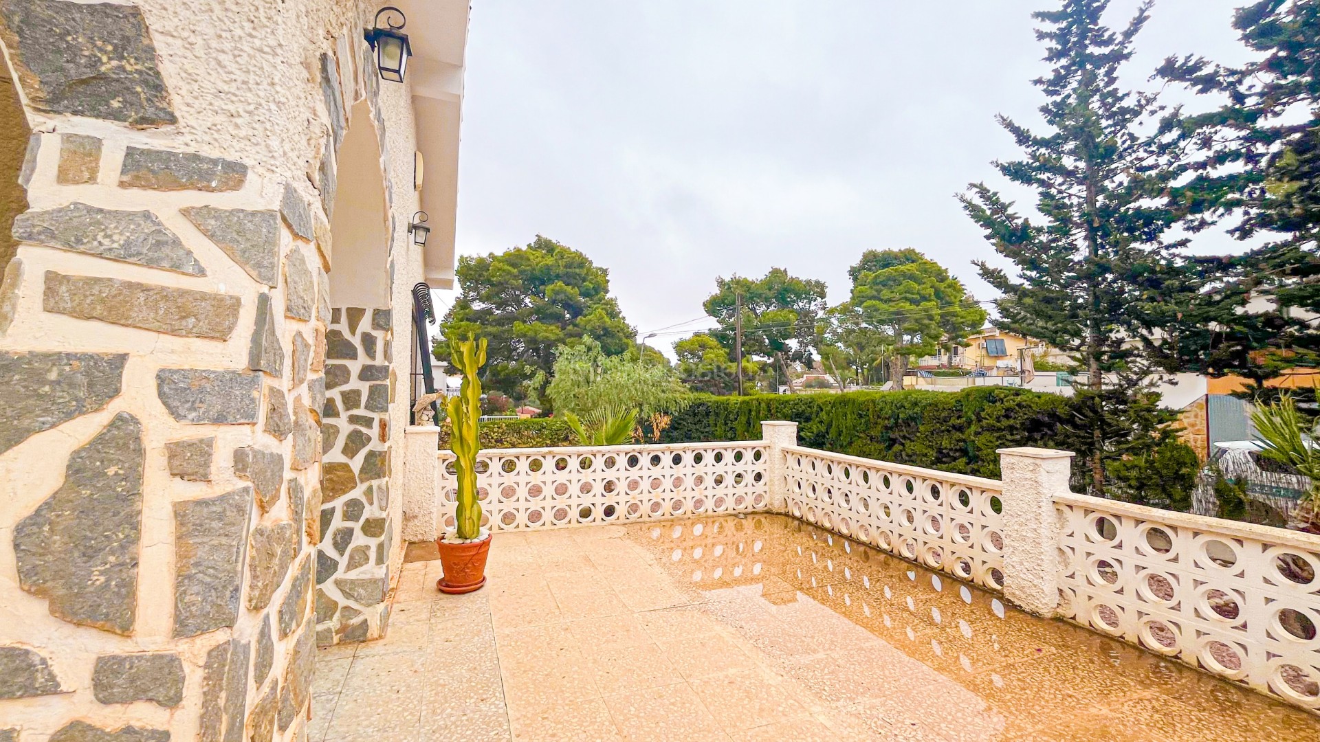 Segunda mano - Villa -
Los Balcones - Los Altos del Edén - Los Balcones