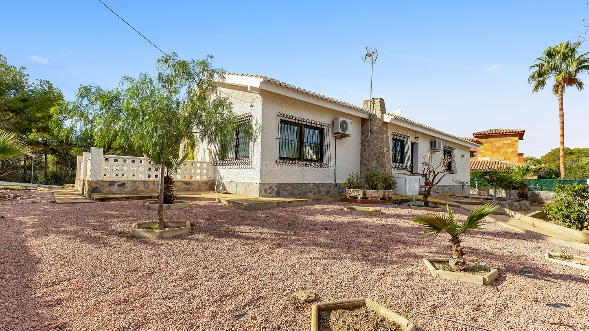 Segunda mano - Villa -
Los Balcones - Los Altos del Edén - Los Balcones