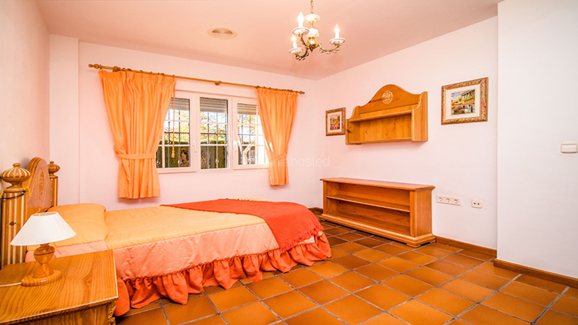 Segunda mano - Villa -
Pilar de la Horadada