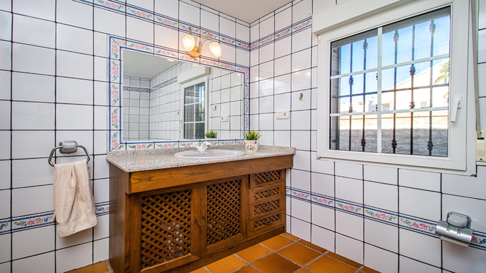 Segunda mano - Villa -
Pilar de la Horadada