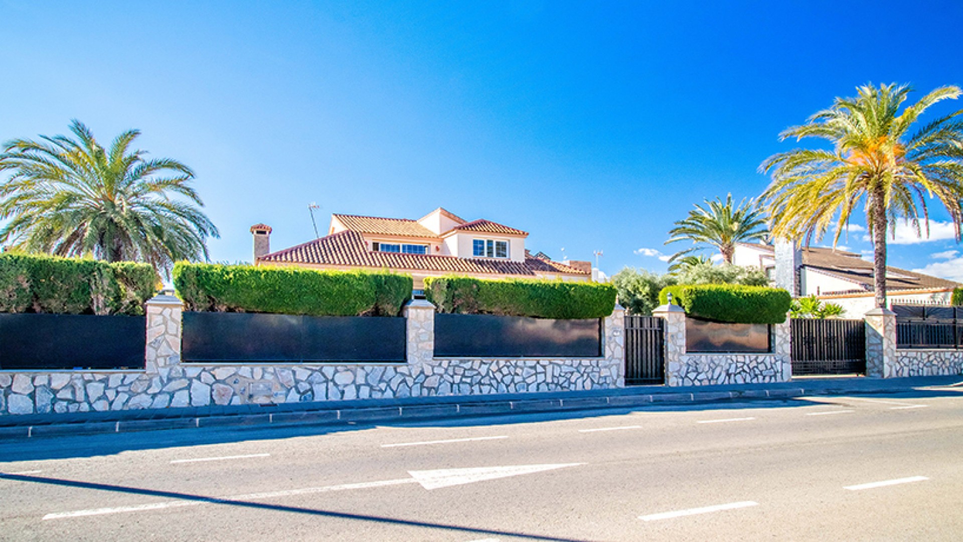 Segunda mano - Villa -
Pilar de la Horadada