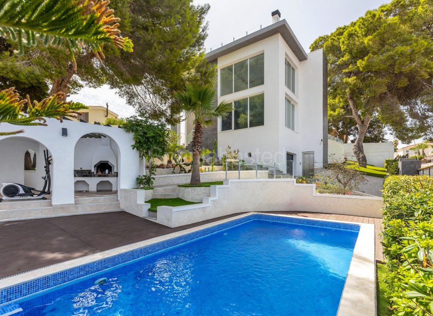 Segunda mano - Villa -
Torrevieja - Los Balcones