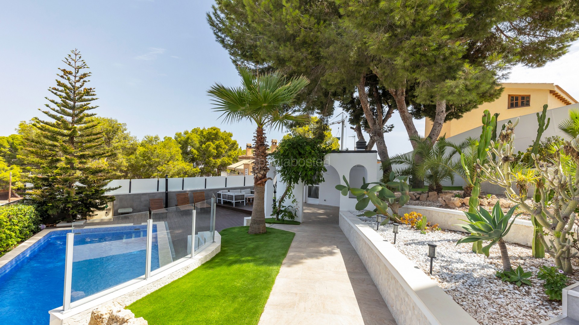 Segunda mano - Villa -
Torrevieja - Los Balcones