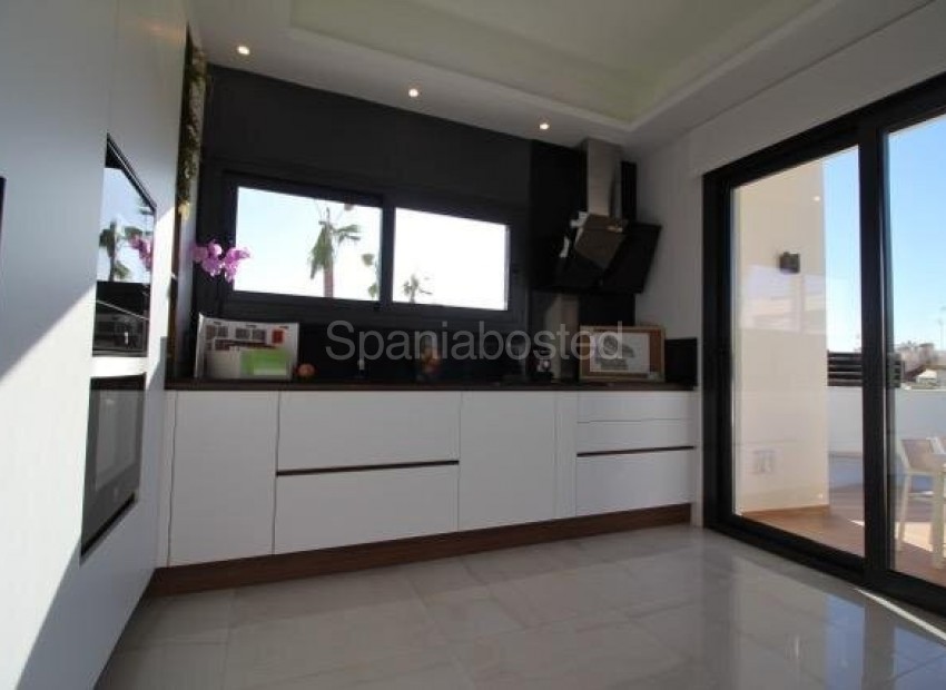 Segunda mano - Villa -
Torrevieja