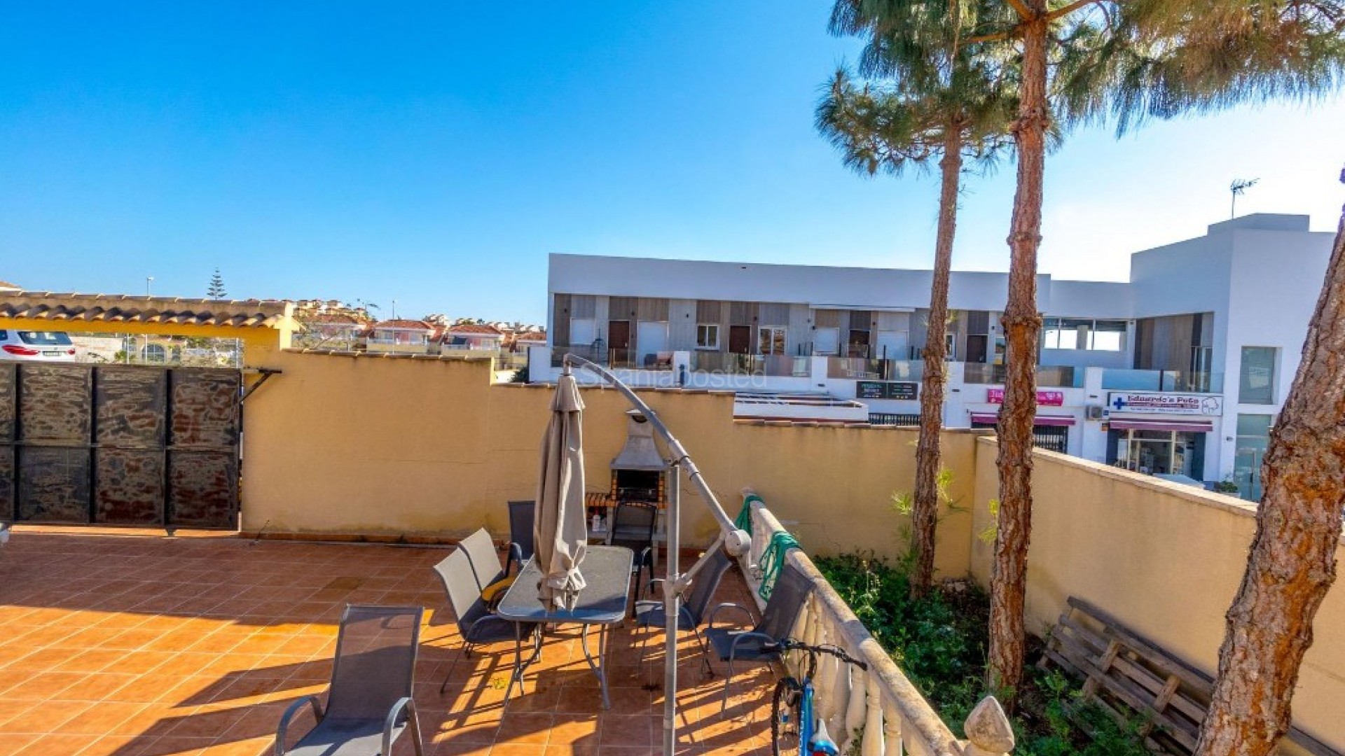 Segunda mano - Villa -
Villamartín - Villamartin