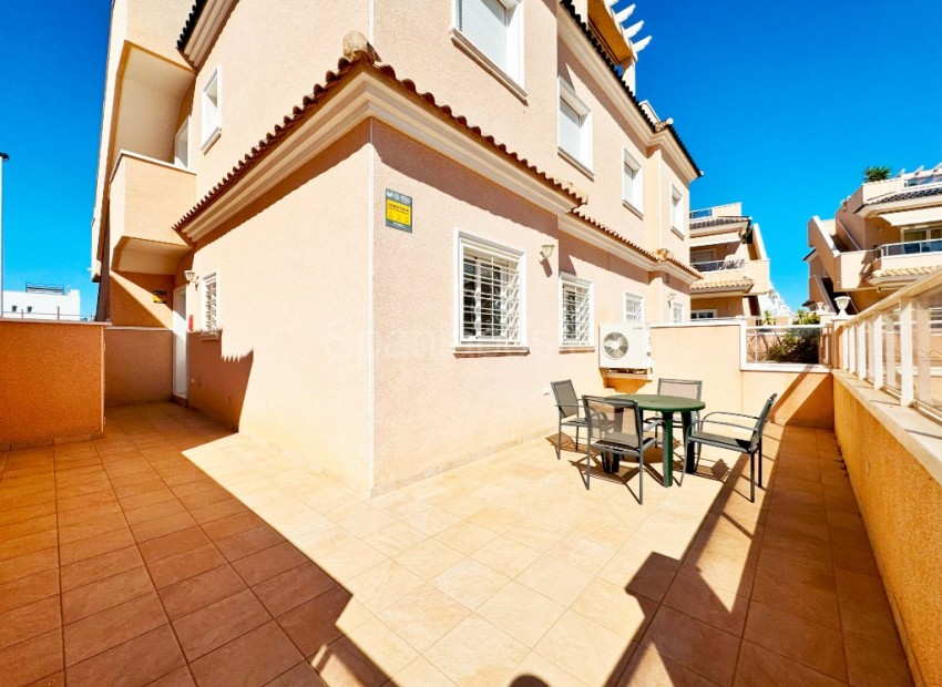 Short time rental - Leilighet -
Punta Prima