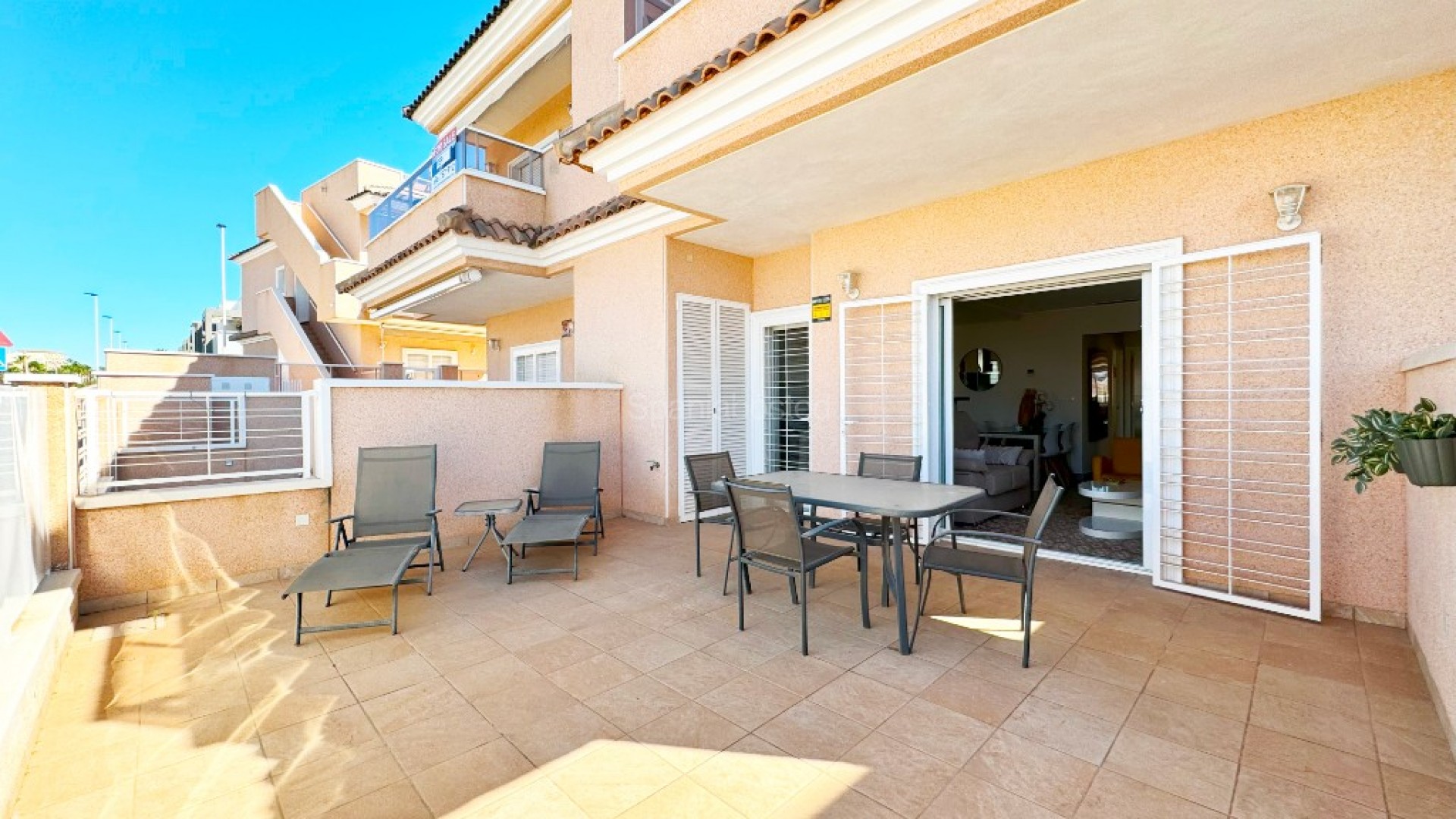 Short time rental - Leilighet -
Punta Prima