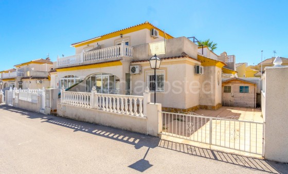 Townhouse - Resale - Alicante - SB744
