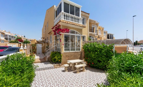 Townhouse - Resale - Torrevieja - SB794