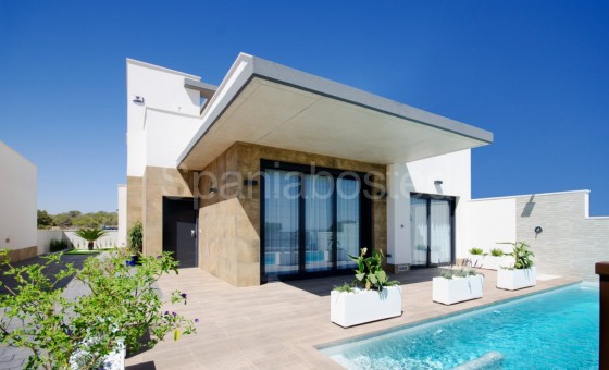 Villa - Nueva construcción  - San Miguel de Salinas - GN-64750