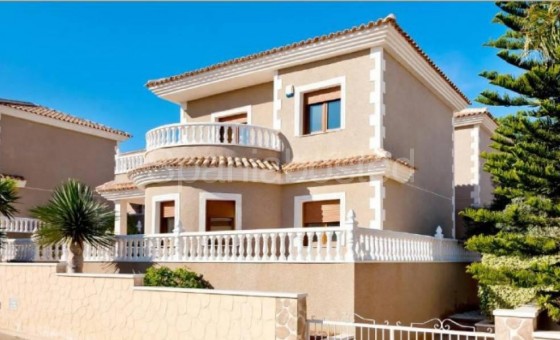 Villa - Nueva construcción  - Torrevieja - GN-89718