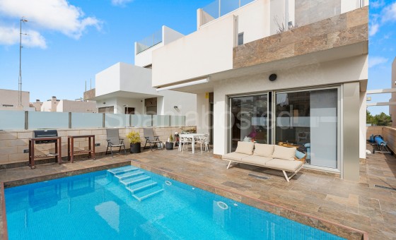 Villa - Resale - Alicante - SB777