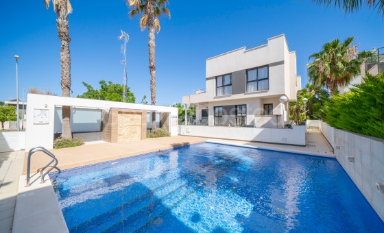 Villa - Resale - Ciudad Quesada - Rojales - CB-24766