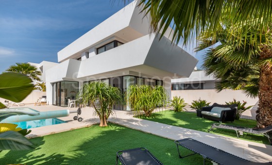 Villa - Resale - Ciudad Quesada - Rojales - CB-72281